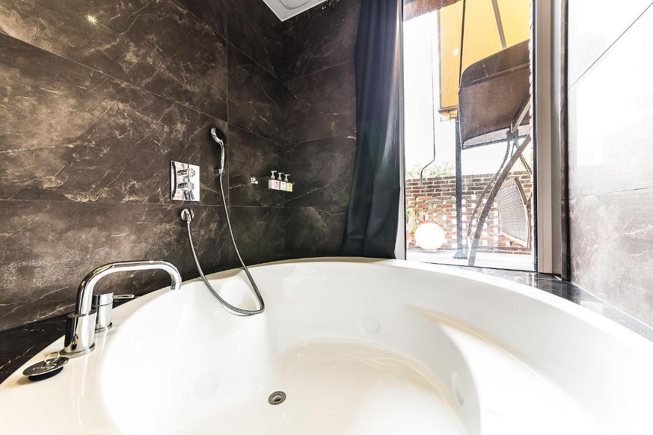 Roseto Hotel Pocheon Esterno foto